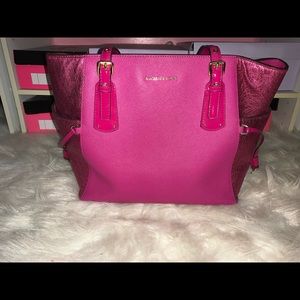 Pink Michael Kors leather voyager purse/tote
